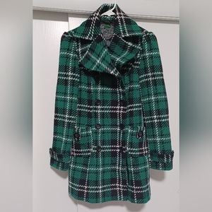 Jack by BB Dakota Plaid Pea Coat in Emerold, Black, and White